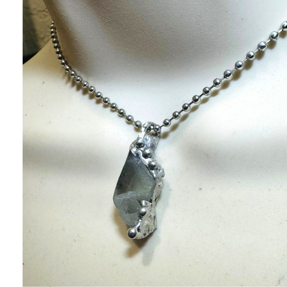 Green Fluorite Pendant Necklace With Artisan Metalwork Halo Bezel On Ball Chain - Picture 2 of 12